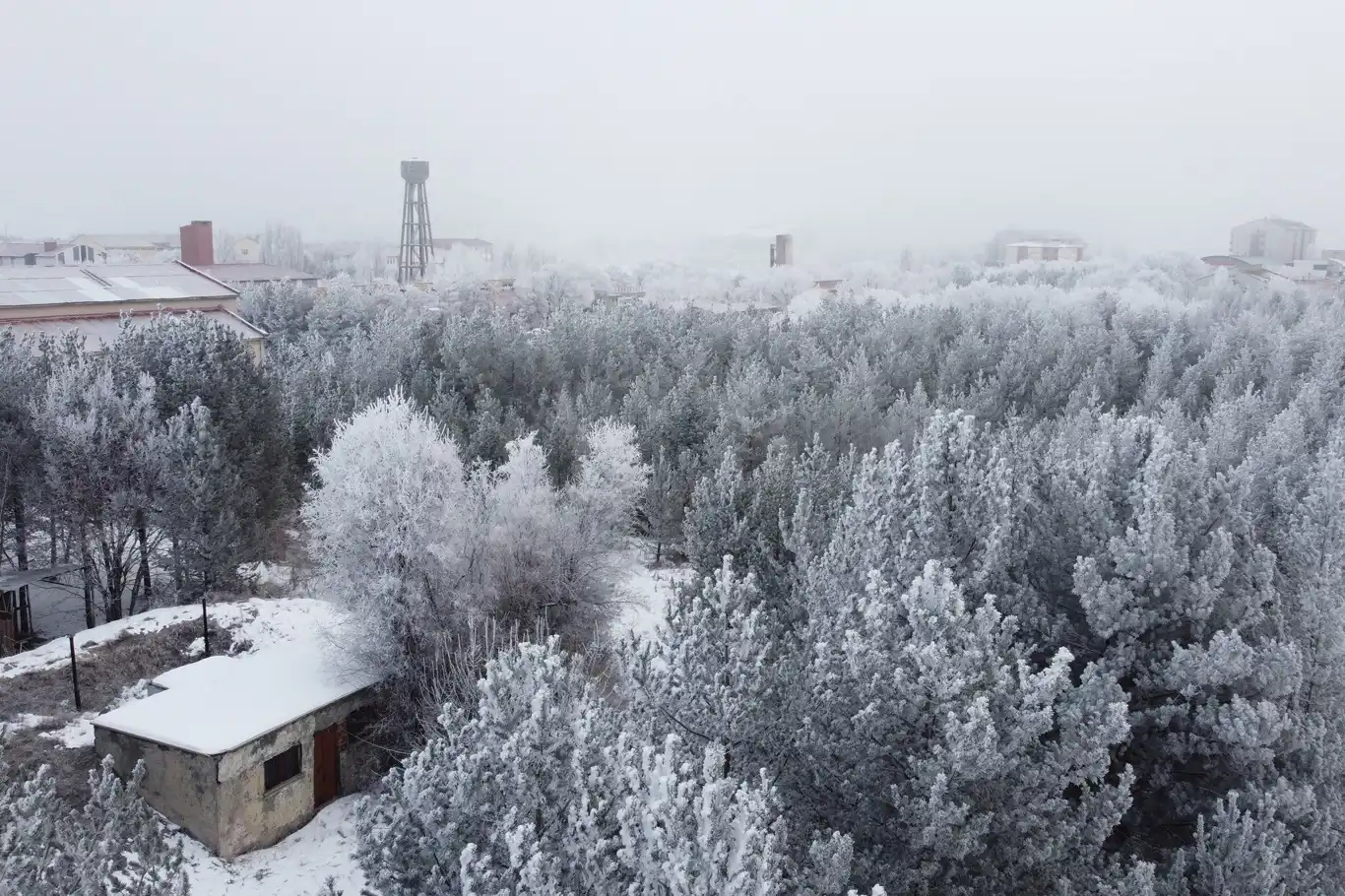 Dondurucu soğuklar devam ediyor, termometreler eksi 32 dereceyi gösterdi