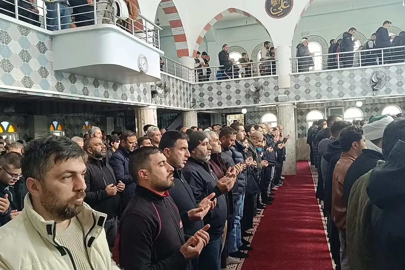 Siirt’te cuma namazı sonrası yağmur için dua edildi