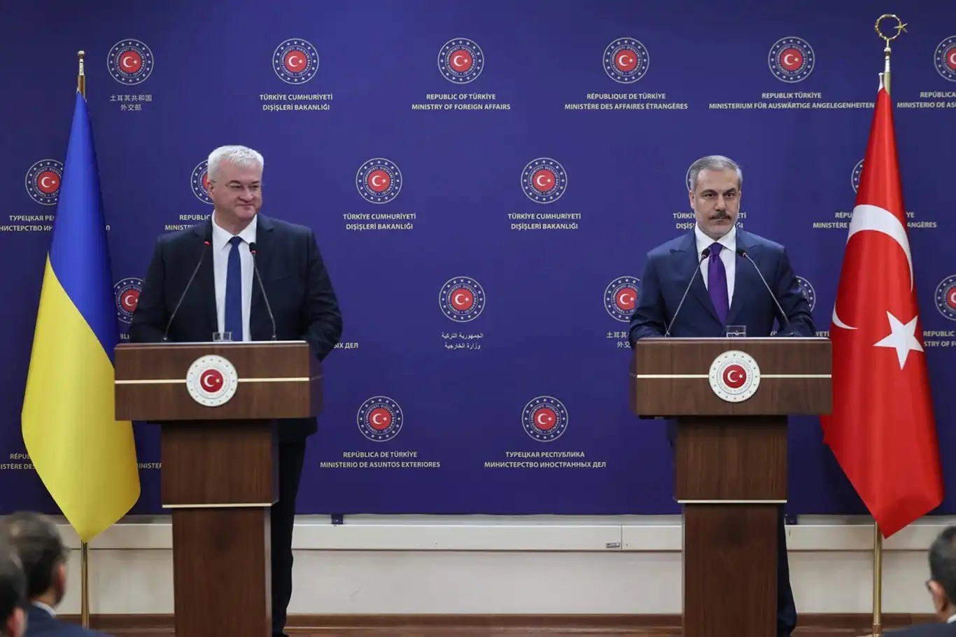 Turkish and Ukrainian foreign ministers discuss regional security and cooperation