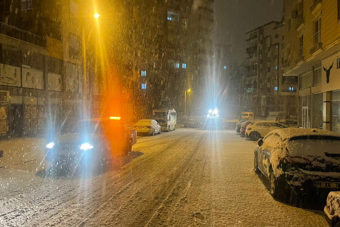 Mardin’de kar yağışı etkili oldu