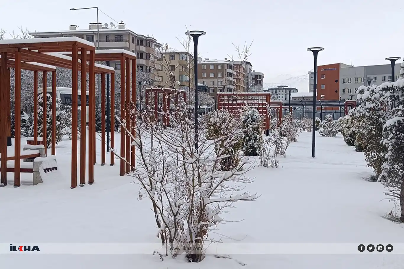 Heavy snowfall disrupts daily life in Van, Türkiye