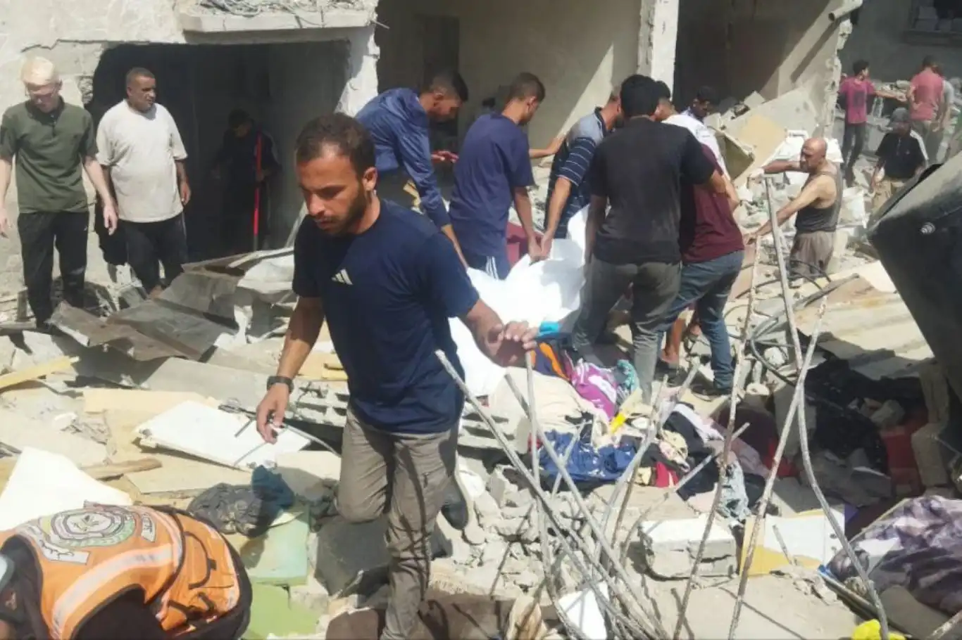 في يومه الـ 726 توالياً.. أبرز أحداث العدوان الصهيوني الدامي على قطاع غزة