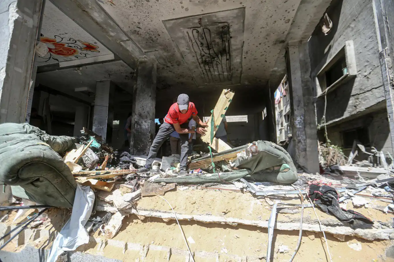Hamas reviews U.S. proposal for Gaza ceasefire