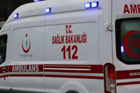Otomobilin çarptığı motosiklet sürücüsü yaralandı