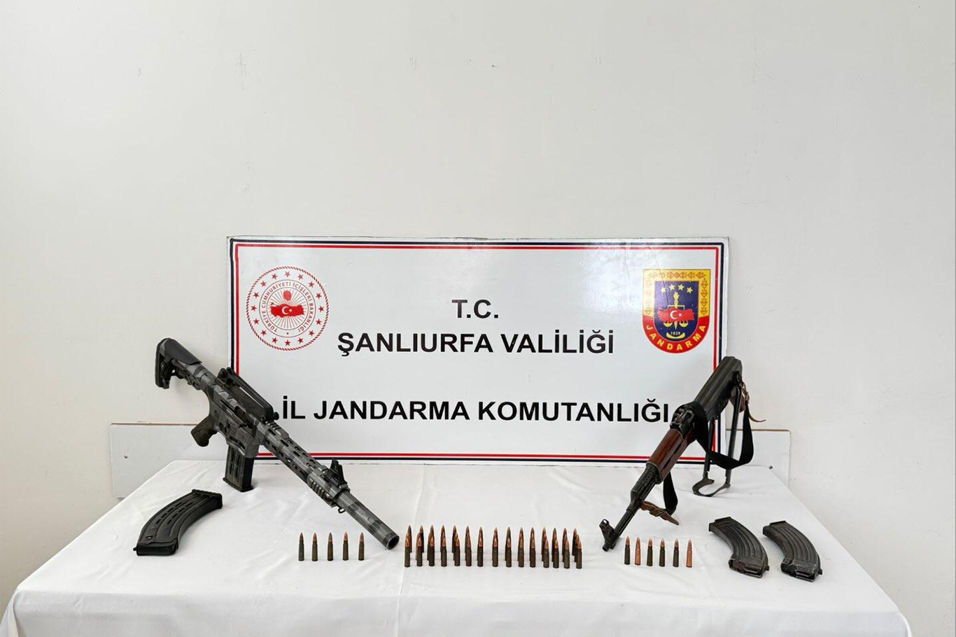 Şanlıurfa’da silahlanmaya yönelik eş zamanlı operasyon Şanlıurfa’da silahlanmaya yönelik eş zamanlı operasyon