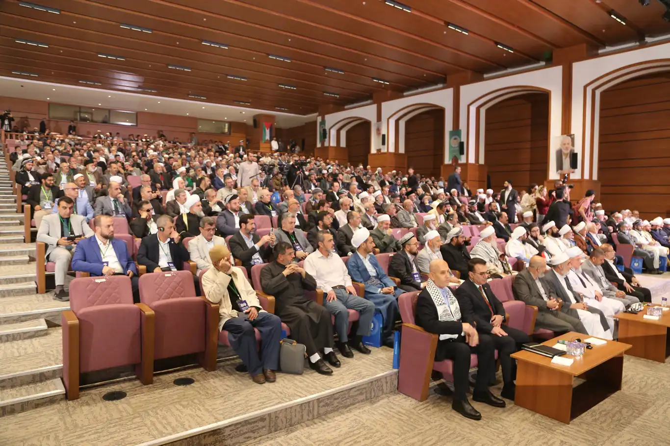 Dr. Muhammed Reşad: "Doğru bir İslami yol, sağlam bir fikirden geçer" Dr. Muhammed Reşad: "Doğru bir İslami yol, sağlam bir fikirden geçer"