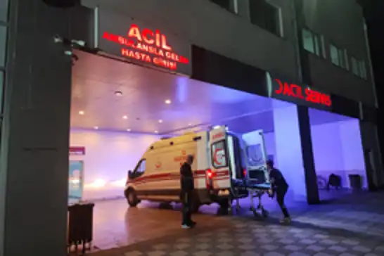Motosikletin çarptığı yaya yaralandı