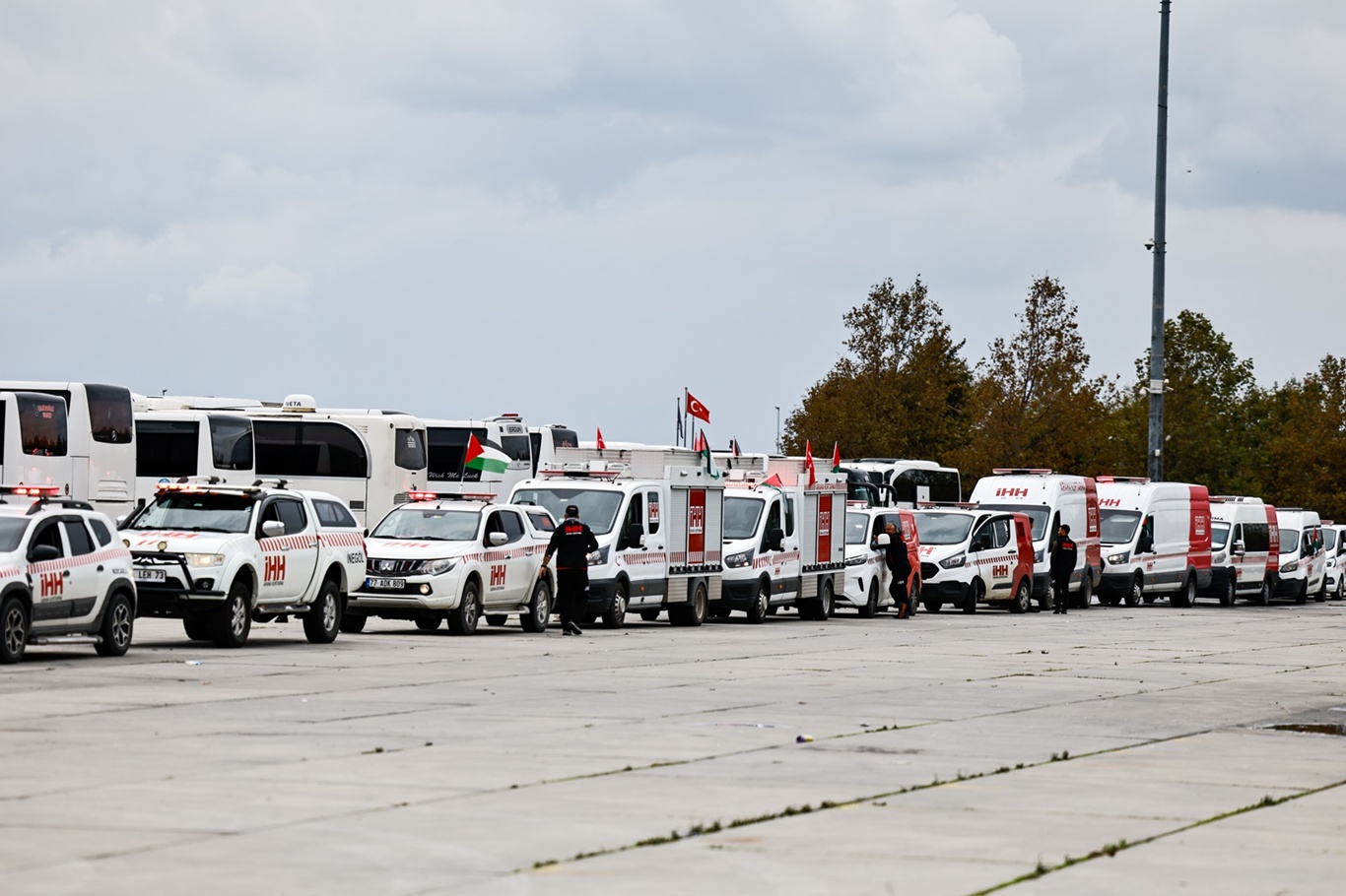 Özgür Gazze için yüzlerce motosiklet ve araç konvoyu