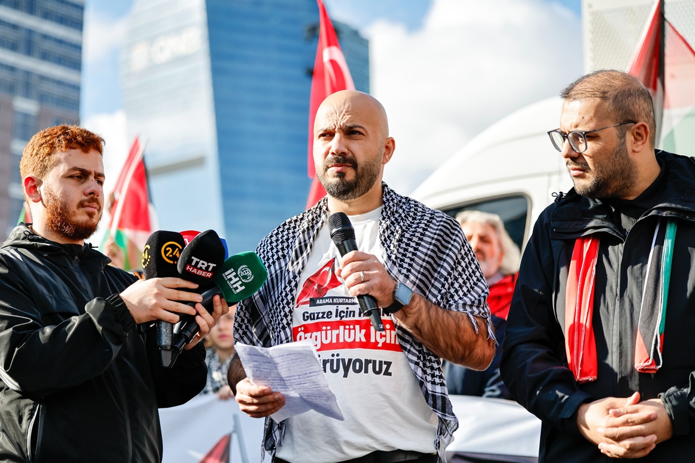 Özgür Gazze için yüzlerce motosiklet ve araç konvoyu