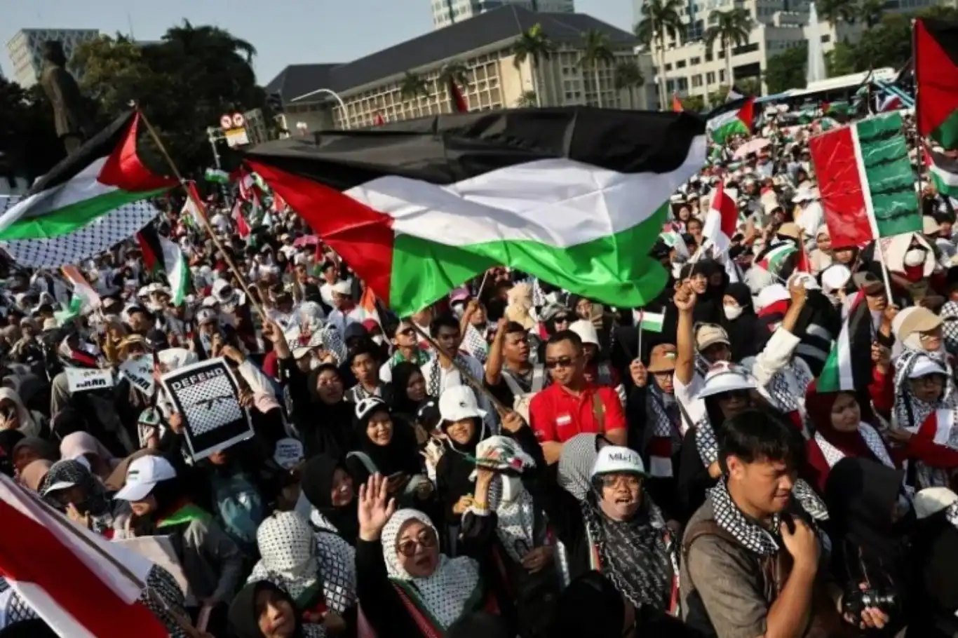 الضمير العالمي ينتفض..مظاهرات في 30 دولة دعماً لفلسطين ومطالبة بمحاسبة الاحتلال الضمير العالمي ينتفض..مظاهرات في 30 دولة دعماً لفلسطين ومطالبة بمحاسبة الاحتلال