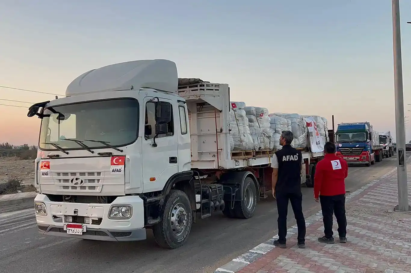 AFAD sends 20 trucks of humanitarian aid to Gaza following ceasefire deal