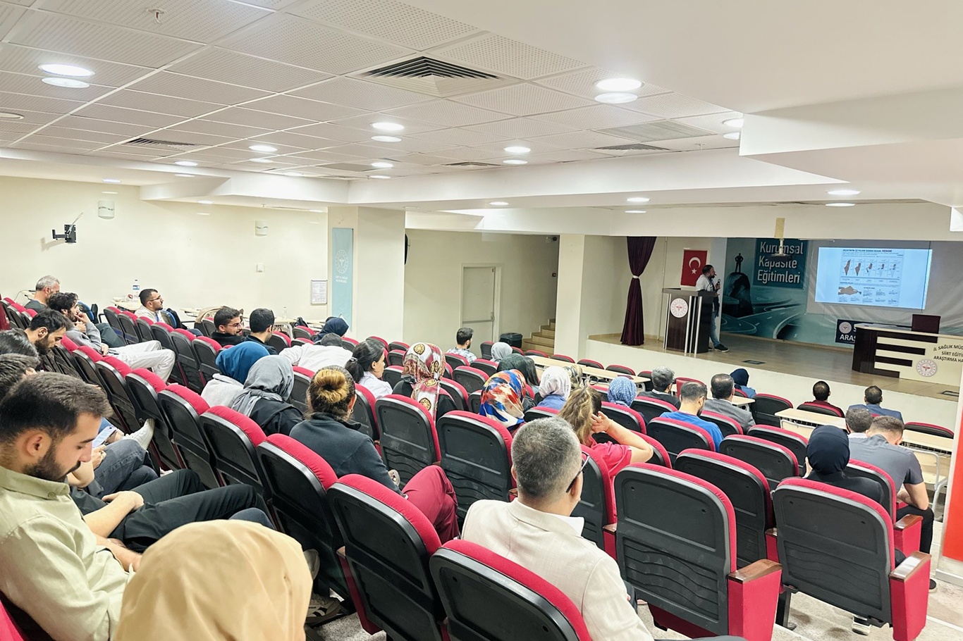 Siirt Eğitim ve Araştırma Hastanesi’nde "İlk Ders: Gazze" etkinliği düzenlendi Siirt Eğitim ve Araştırma Hastanesi’nde "İlk Ders: Gazze" etkinliği düzenlendi
