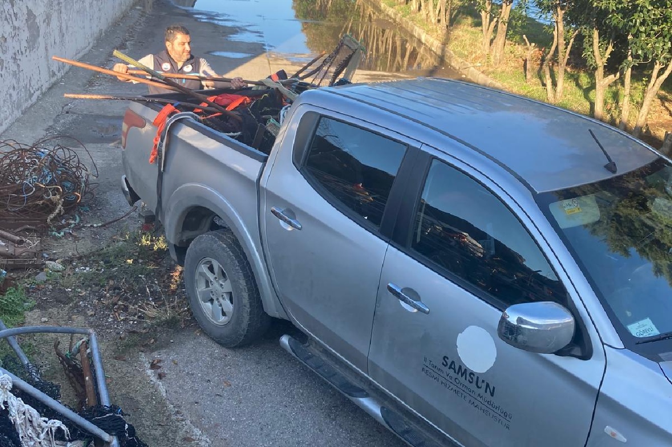 Samsun’da kaçak avlanan 1 ton kum midyesi yeniden denize bırakıldı Samsun’da kaçak avlanan 1 ton kum midyesi yeniden denize bırakıldı