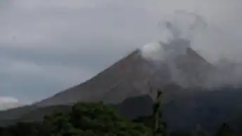 Indonesia: Mount Lewotobi Laki-Laki erupts, spewing ash 10 kilometers high