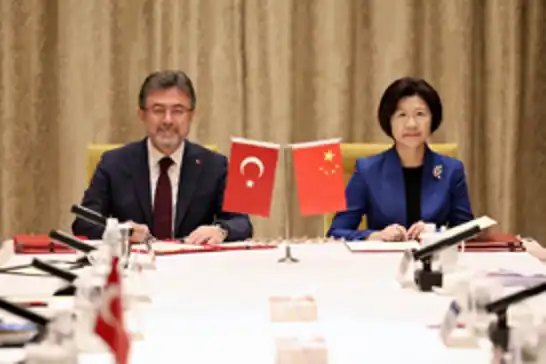 Türkiye ile Çin arasında su ürünleri ve badem ihracatı için imzalar atıldı
