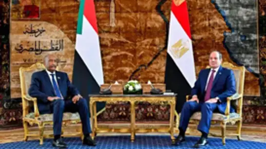 البرهان يبحث مع السيسي الأزمة السودانية 
