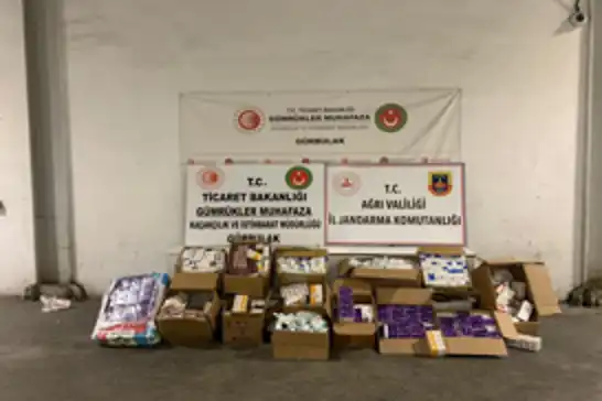 Ağrı'da gümrük kaçağı binlerce kutu ilaç ve tıbbi malzeme ele geçirildi