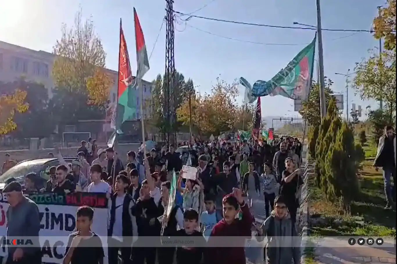 تركيا..مسيرة حاشدة داعمة لطوفان الأقصى في مدينة أغري تركيا..مسيرة حاشدة داعمة لطوفان الأقصى في مدينة أغري