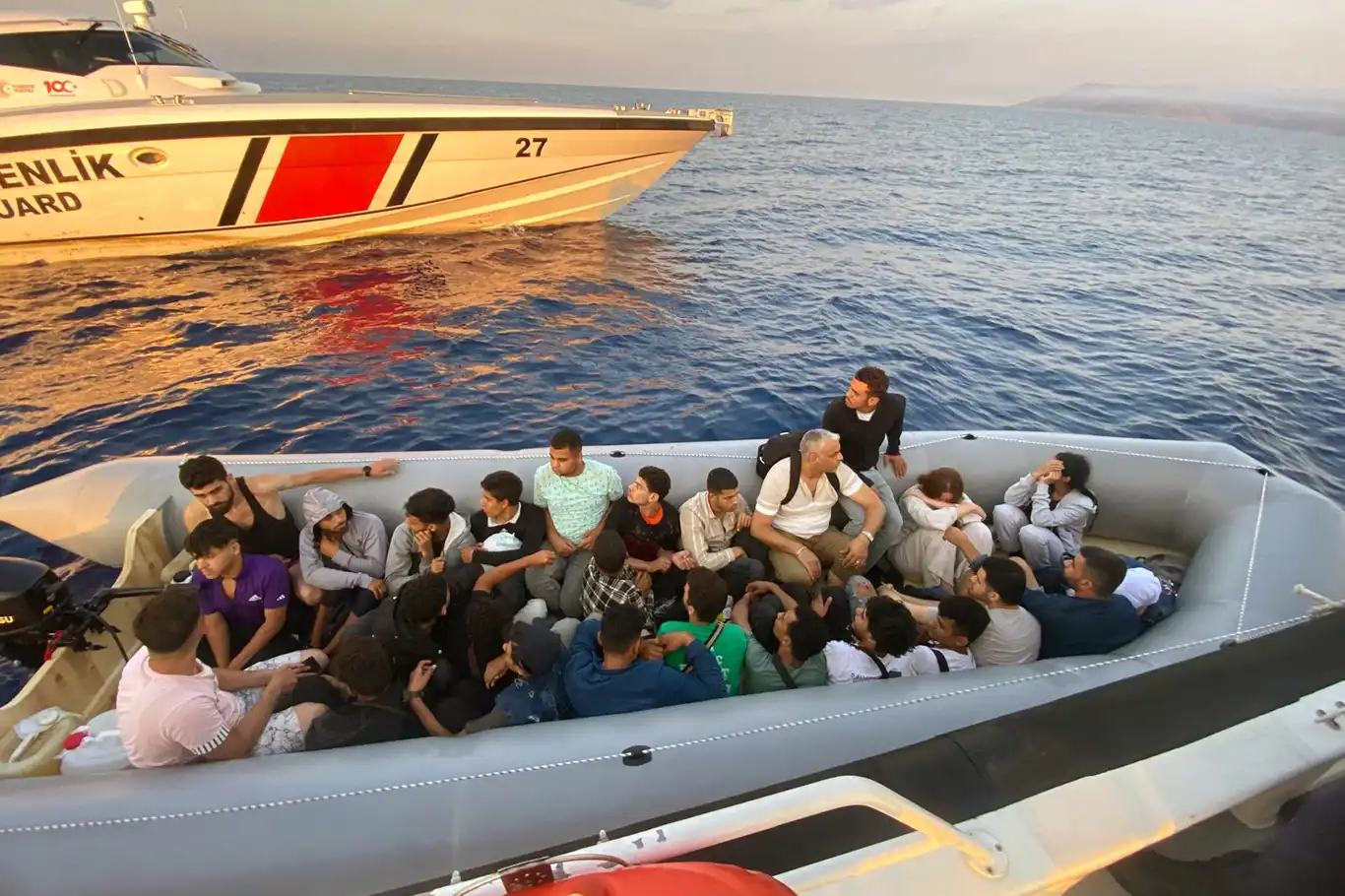 Muğla açıklarında 59 düzensiz göçmen yakalandı Muğla açıklarında 59 düzensiz göçmen yakalandı