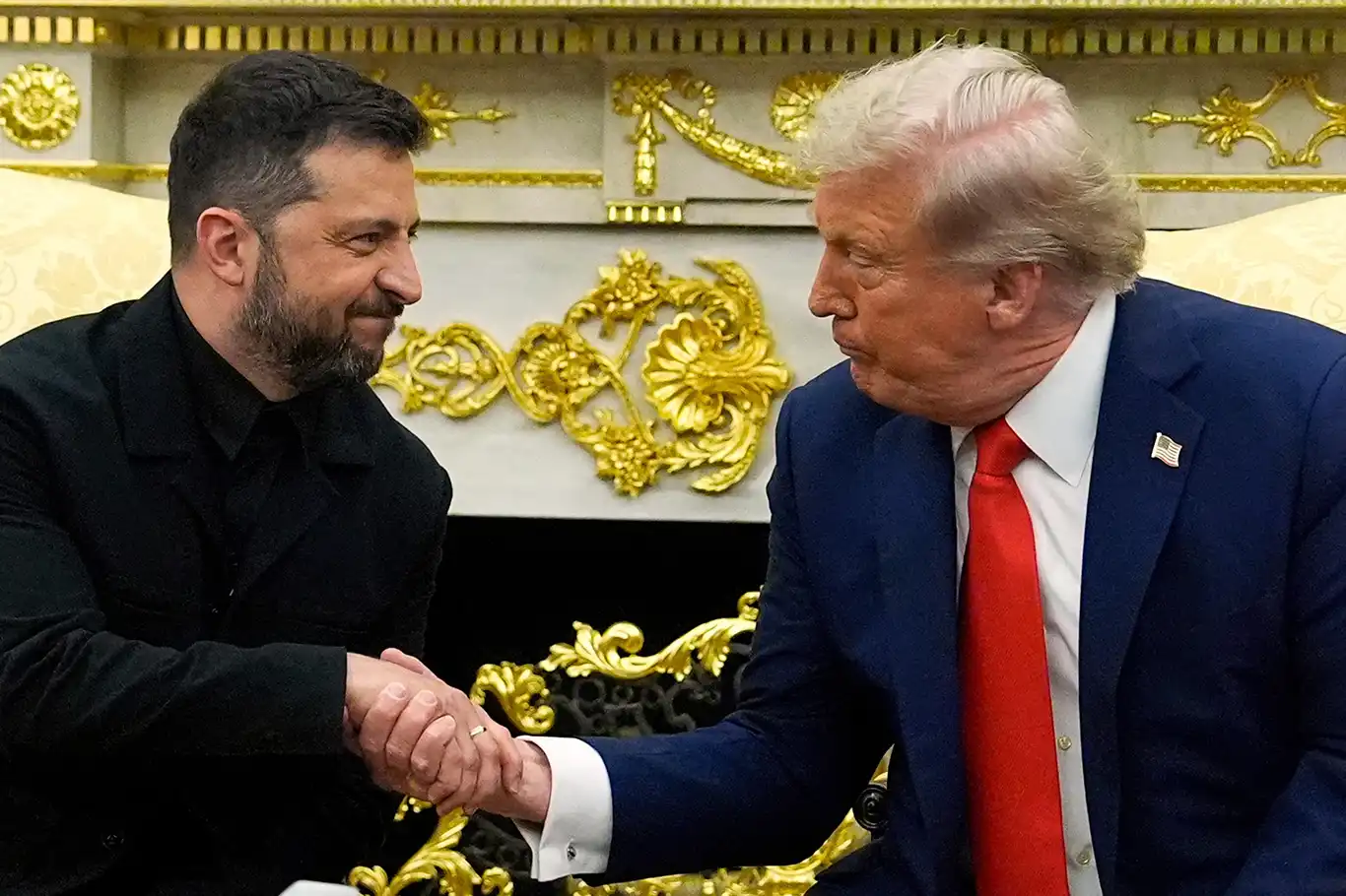 Donald Trump ile Volodimir Zelenskiy Beyaz Saray'da bir araya geldi Donald Trump ile Volodimir Zelenskiy Beyaz Saray'da bir araya geldi