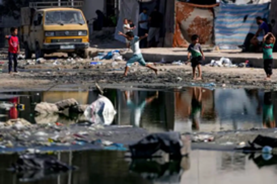 WHO: Gaza’s disease outbreak “spiraling out of control” as Israel chokes aid flow