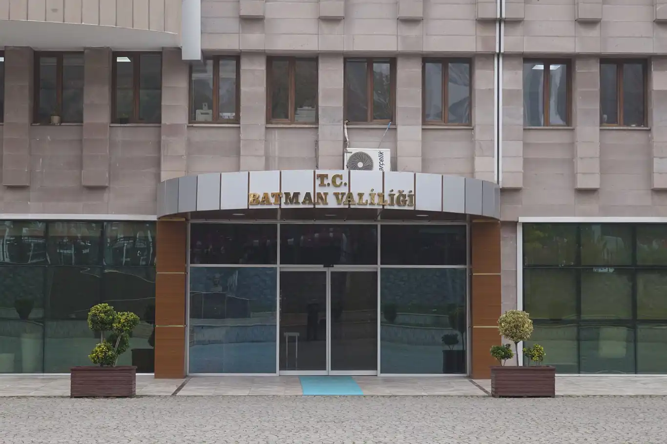 Batman Çayı'nda bulunan dini kitaplara yönelik adli soruşturma başlatıldı Batman Çayı'nda bulunan dini kitaplara yönelik adli soruşturma başlatıldı