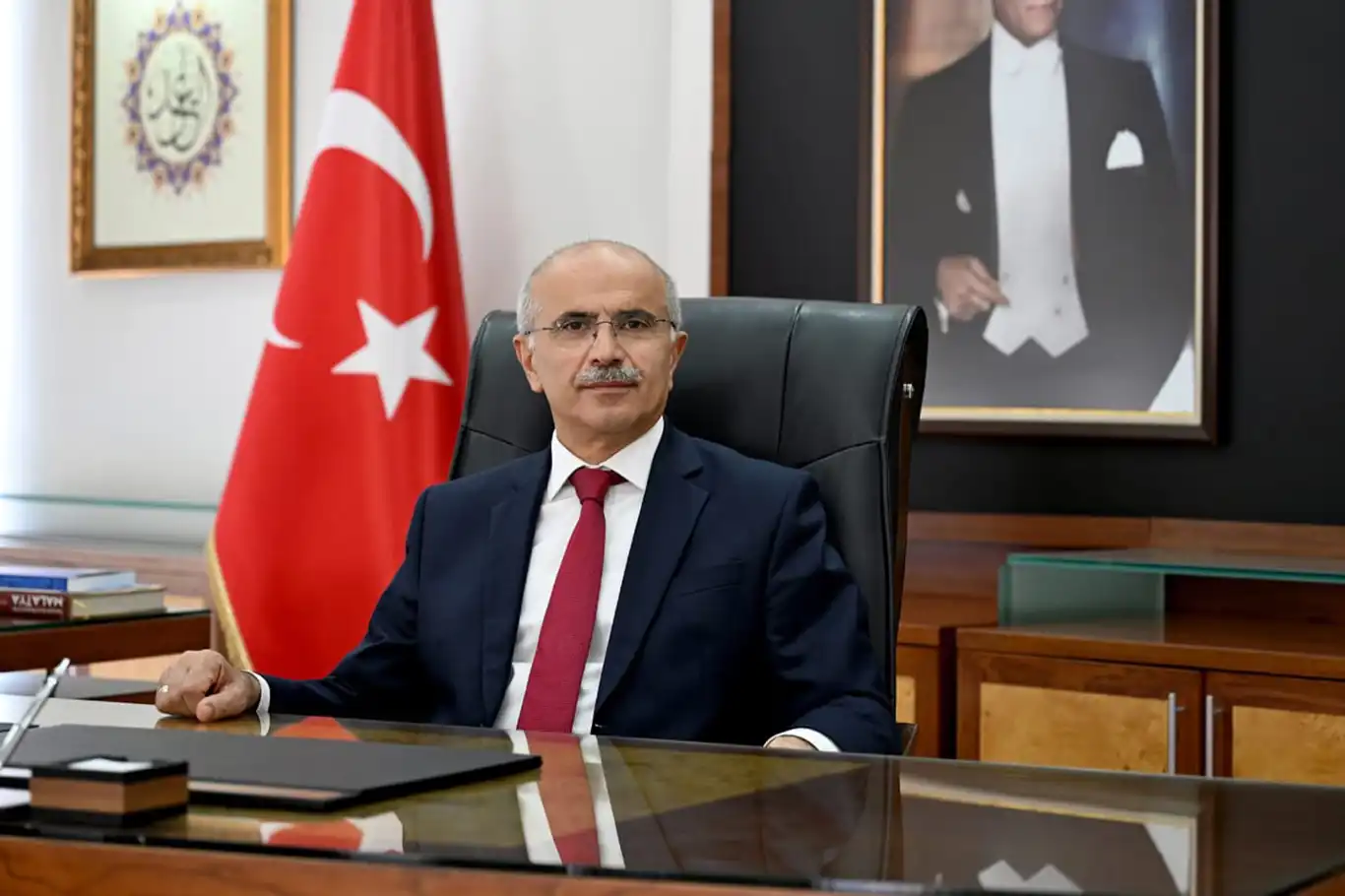 Büyükşehir Belediye Başkanı Er: Muhtarlarımız milletimizin sesidir Büyükşehir Belediye Başkanı Er: Muhtarlarımız milletimizin sesidir