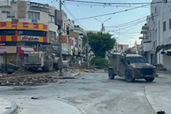 İşgalciler Batı Şeria’da 3’ü çocuk 20 Filistinliyi alıkoydu