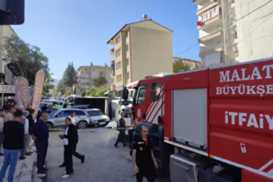 Freni patlayan hafriyat kamyonu 15 araca çarptı: 5 yaralı