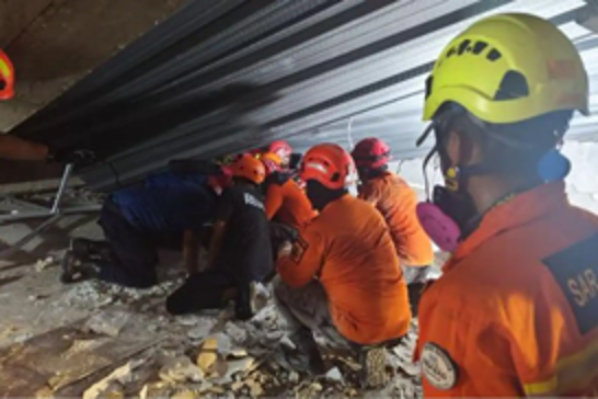 No signs of life found at site of Indonesian school collapse