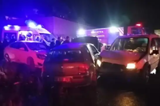 Malatya'da zincirleme kaza: 2 yaralı