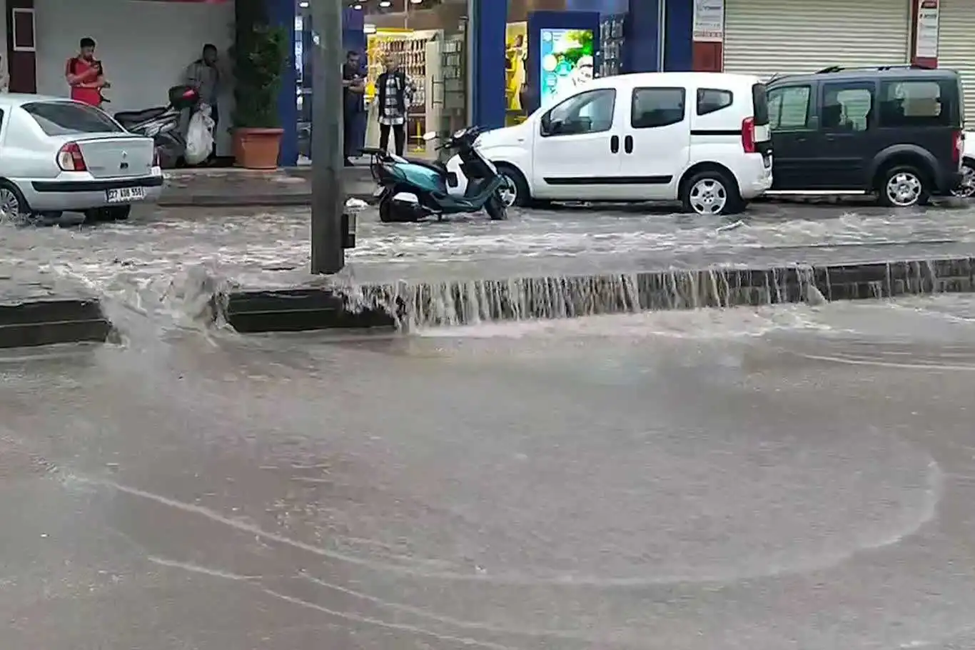 Meteoroloji'den 9 il için sarı kodlu uyarı Meteoroloji'den 9 il için sarı kodlu uyarı