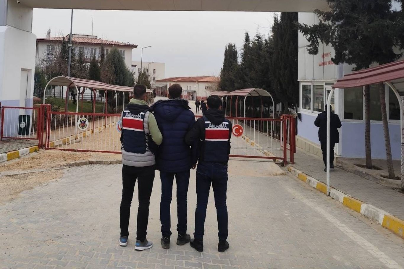 Gaziantep'te bıçaklı saldırı: 3 tutuklama Gaziantep'te bıçaklı saldırı: 3 tutuklama
