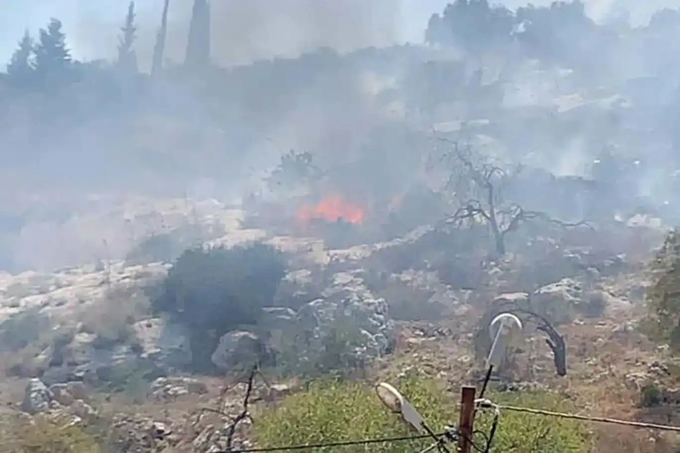 Israeli settlers torch 3 Palestinian tents in Yatta, Hebron Israeli settlers torch 3 Palestinian tents in Yatta, Hebron