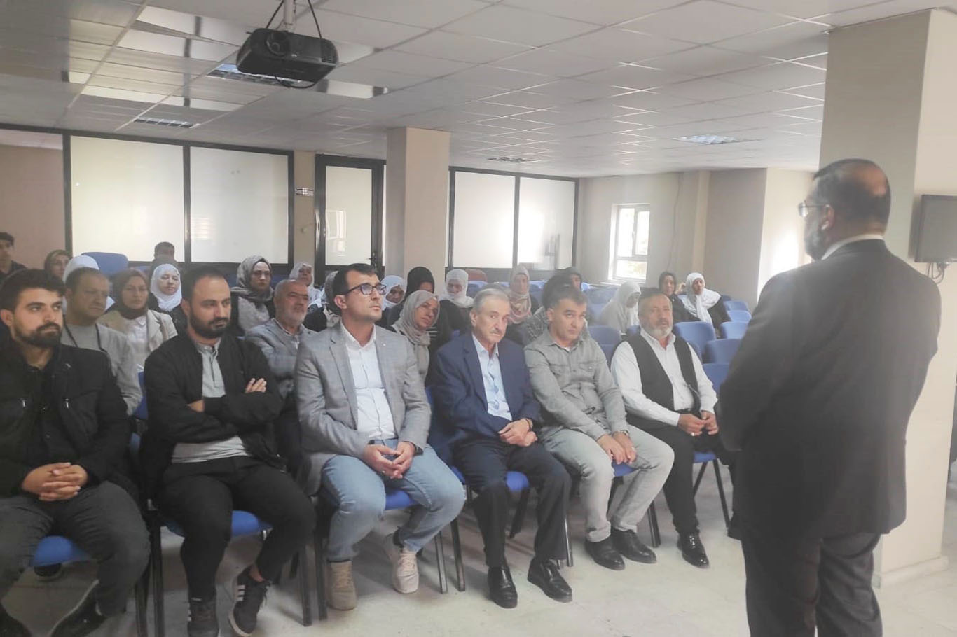 Batman Müftülüğü'nden umre semineri Batman Müftülüğü'nden umre semineri