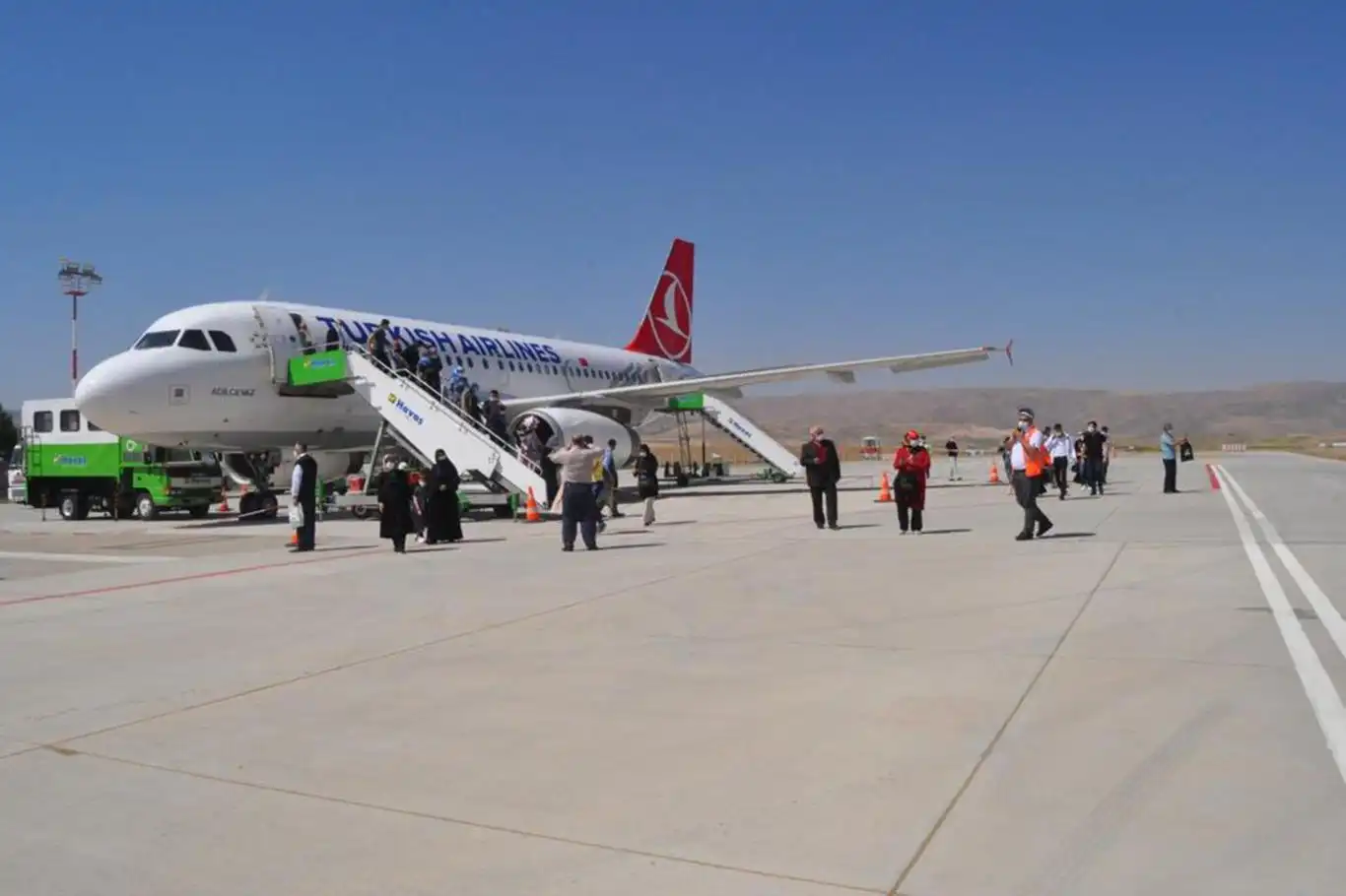 Siirt Havalimanı yine uçuşlara kapatıldı: Milyonluk yatırımlar boşa gitti Siirt Havalimanı yine uçuşlara kapatıldı: Milyonluk yatırımlar boşa gitti