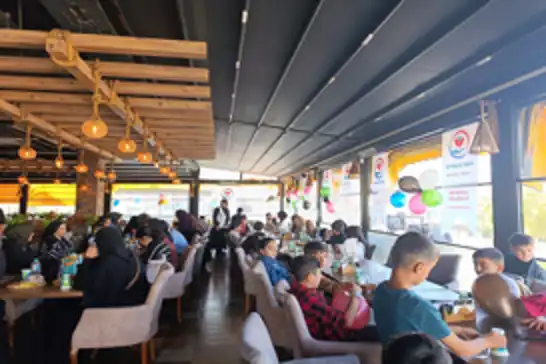 Bingöl'de Yetimler Vakfı’ndan anlamlı etkinlik: Ailelerle kahvaltıda buluştular