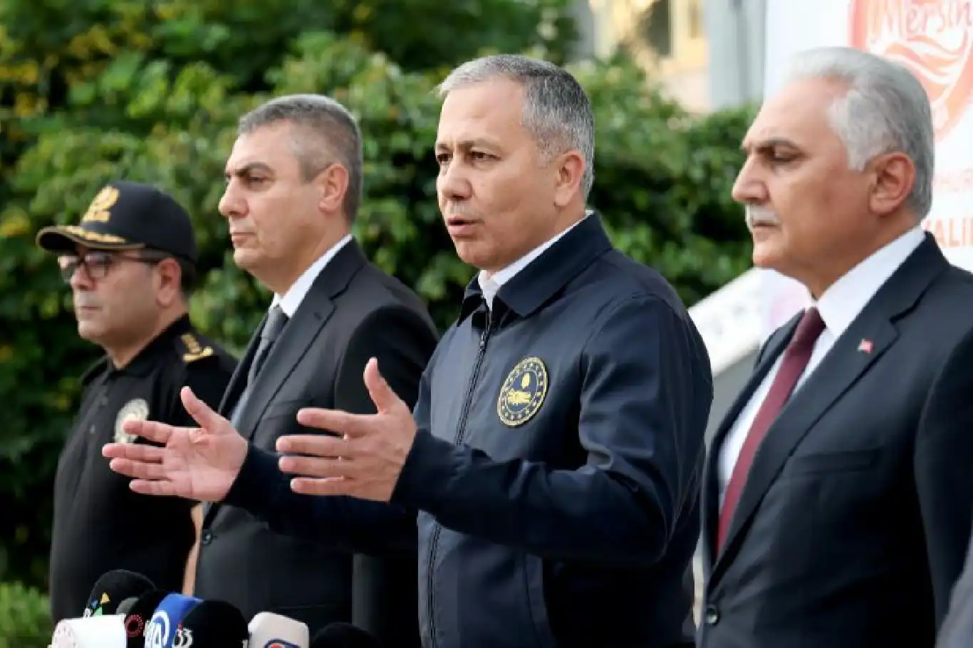 Mersin’de “Narkokapan” operasyonu: 3 suç örgütü çökertildi, 370 gözaltı Mersin’de “Narkokapan” operasyonu: 3 suç örgütü çökertildi, 370 gözaltı