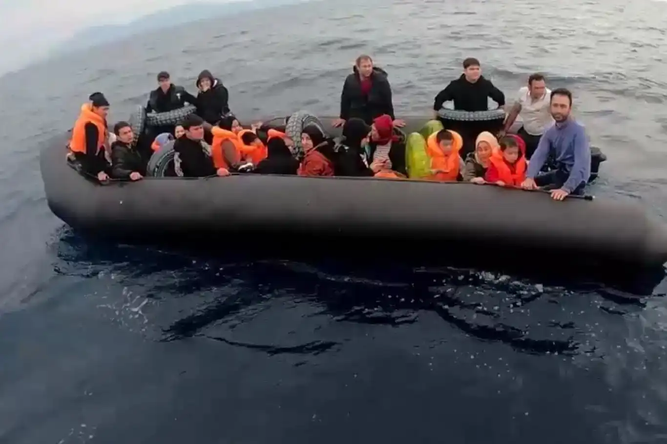 Turkish Coast Guard intercepts 25 irregular migrants off Aegean coast Turkish Coast Guard intercepts 25 irregular migrants off Aegean coast