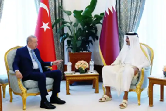 President Erdoğan meets Qatar Emir Sheikh Tamim in Doha
