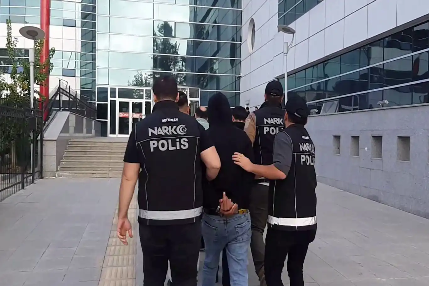 Adıyaman'da uyuşturucu operasyonu: 4 kişi tutuklandı