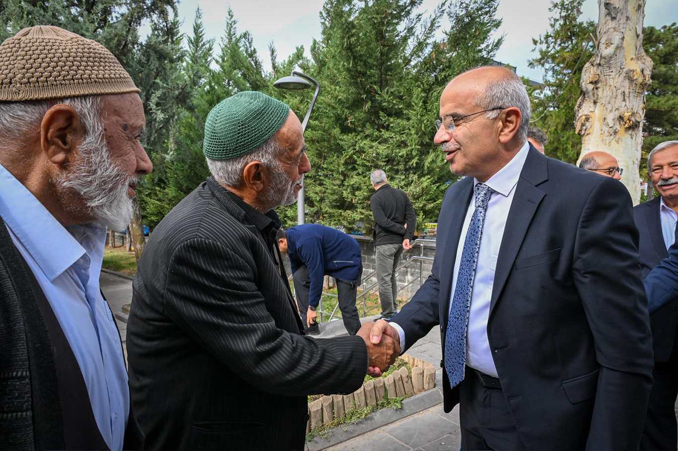 Malatya Büyükşehir Belediye Başkanı Er, vefa konağında yaşlılarla bir araya geldi Malatya Büyükşehir Belediye Başkanı Er, vefa konağında yaşlılarla bir araya geldi