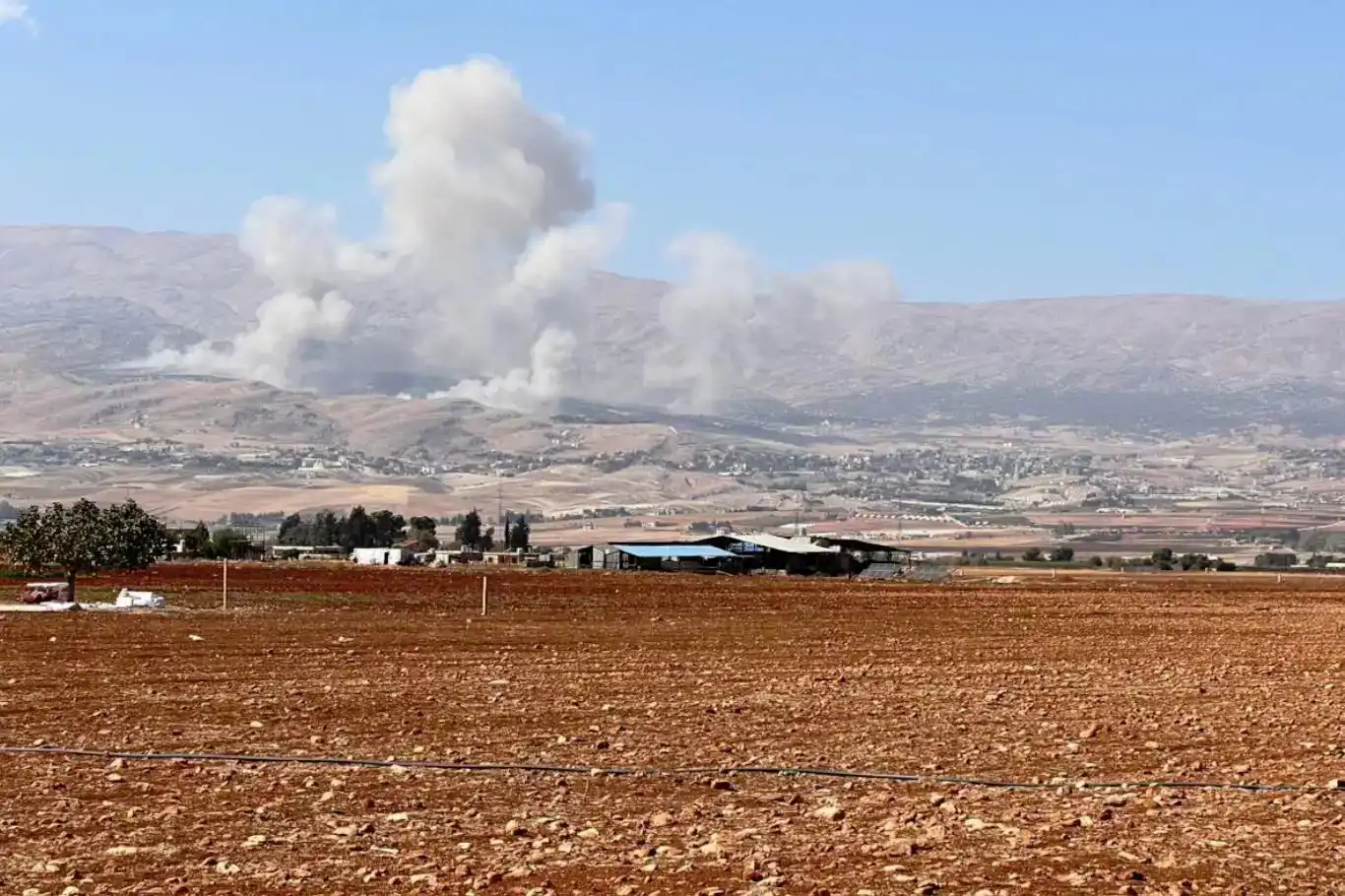 لە ئەنجامی هێرشی داگیرکەران بۆ سەر لوبنان ٢ کەس شەهید بوون لە ئەنجامی هێرشی داگیرکەران بۆ سەر لوبنان ٢ کەس شەهید بوون
