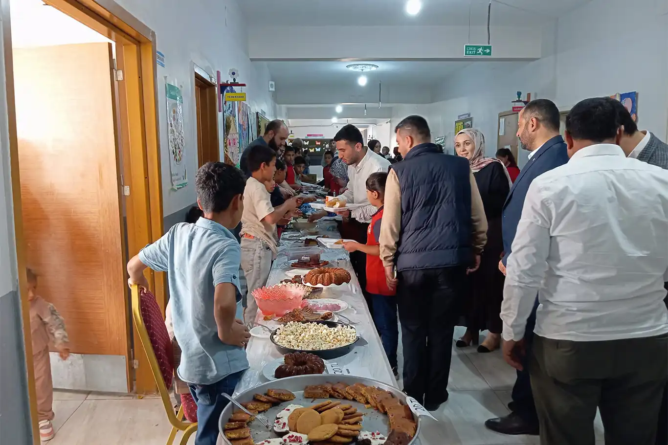 Şanlıurfa’da öğrencilerden Gazze’ye destek kermesi Şanlıurfa’da öğrencilerden Gazze’ye destek kermesi