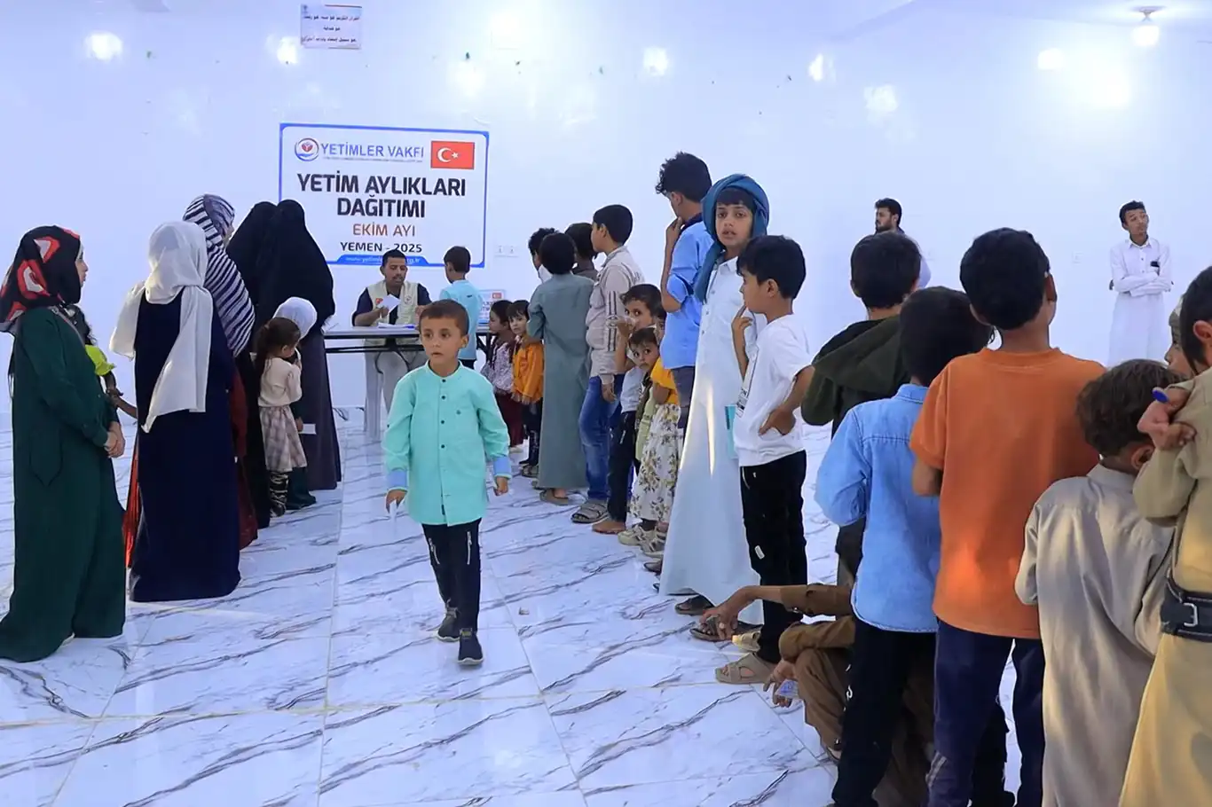 Yetimler Vakfı, Yemen'de yetimlere ekim ayı aylıklarını ulaştırdı Yetimler Vakfı, Yemen'de yetimlere ekim ayı aylıklarını ulaştırdı