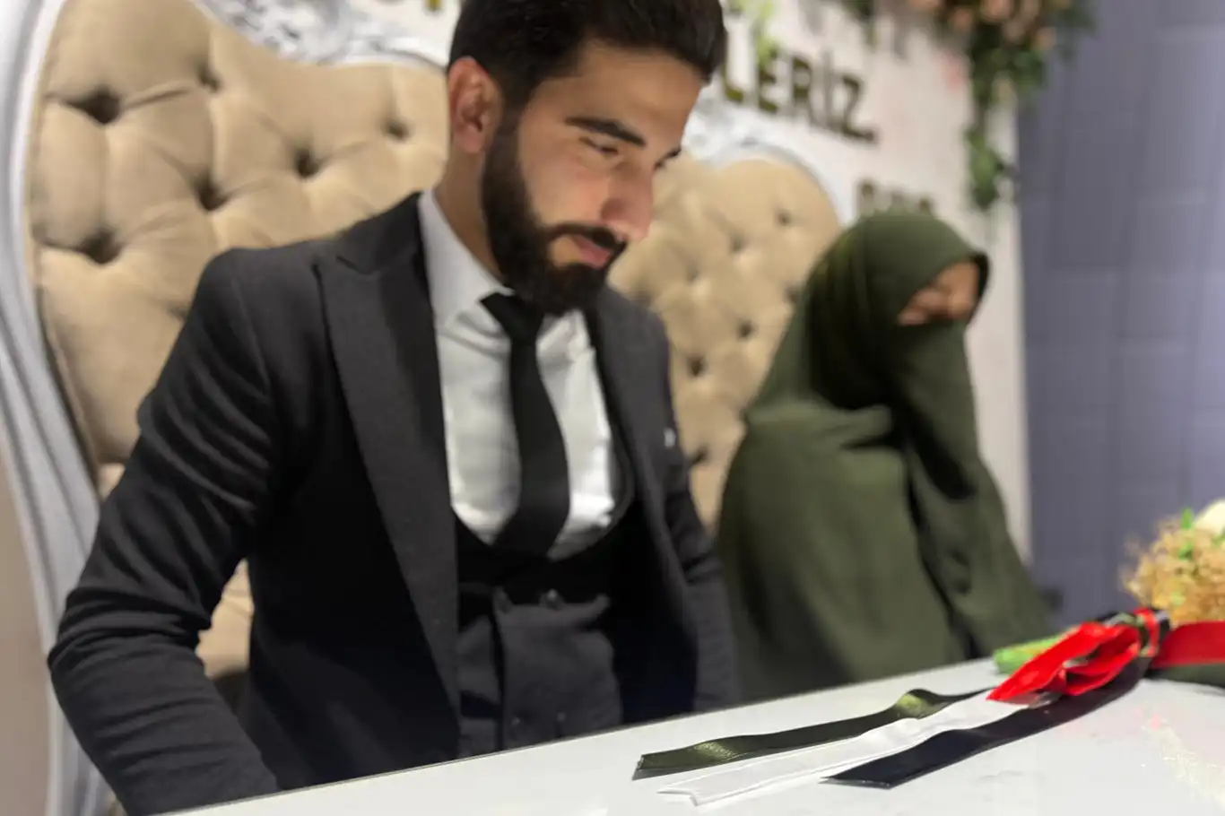 "Evlilikler sade olmalı" diyen çift, gençlere örnek oldu
