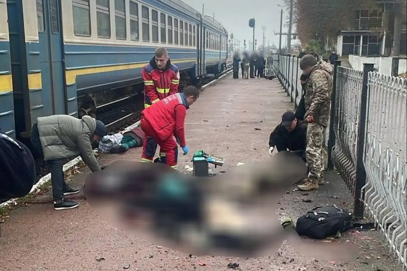 Ukrayna'da tren istasyonuna bombalı saldırı: 4 ölü, 12 yaralı Ukrayna'da tren istasyonuna bombalı saldırı: 4 ölü, 12 yaralı