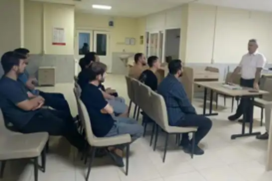 Tarsus Müftüsü Akçay'dan gençlere ve hafızlık kursuna ziyaret