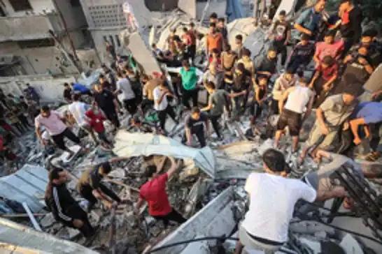 الجيش الصهيوني يخرق الهدنة ويستهدف سيارة مدنية في غزة