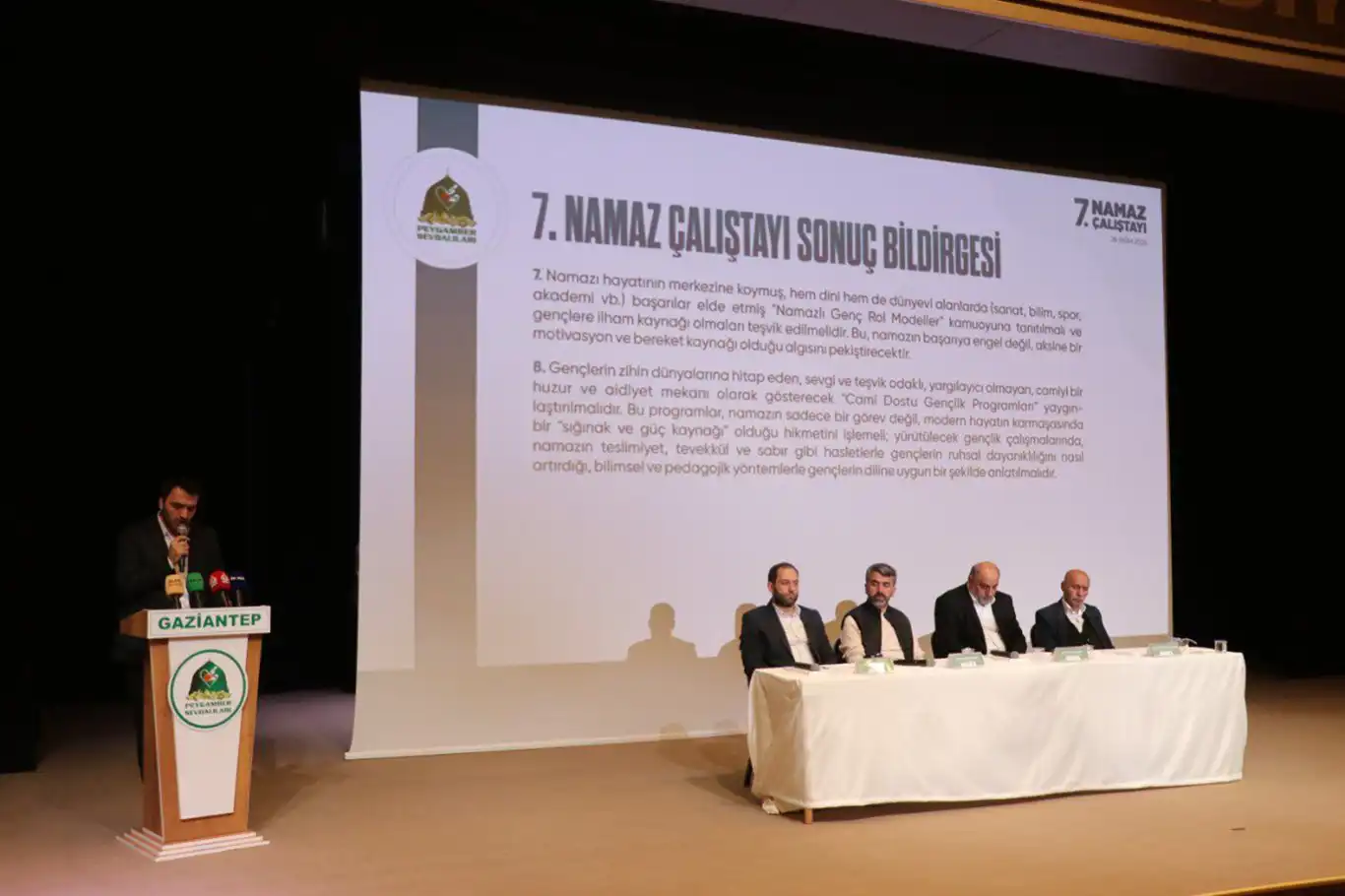 7. Namaz Çalıştayı'nın sonuç bildirgesi açıklandı 7. Namaz Çalıştayı'nın sonuç bildirgesi açıklandı